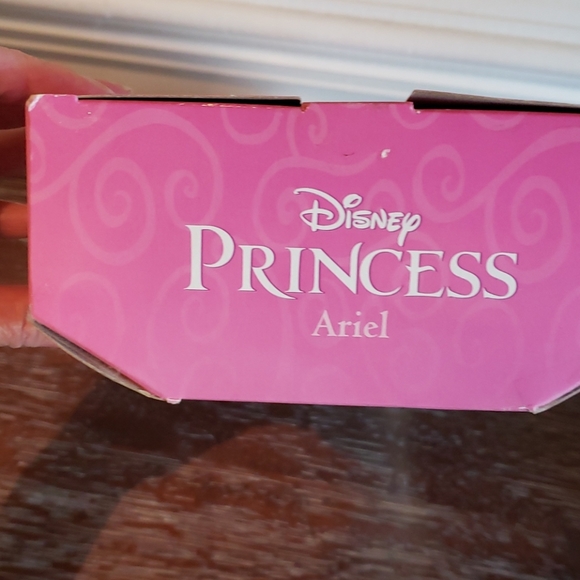 COPY - 💖2XHP💖Vintage! Brand New! Disney Store Princess Ariel doll! - Picture 5 of 6